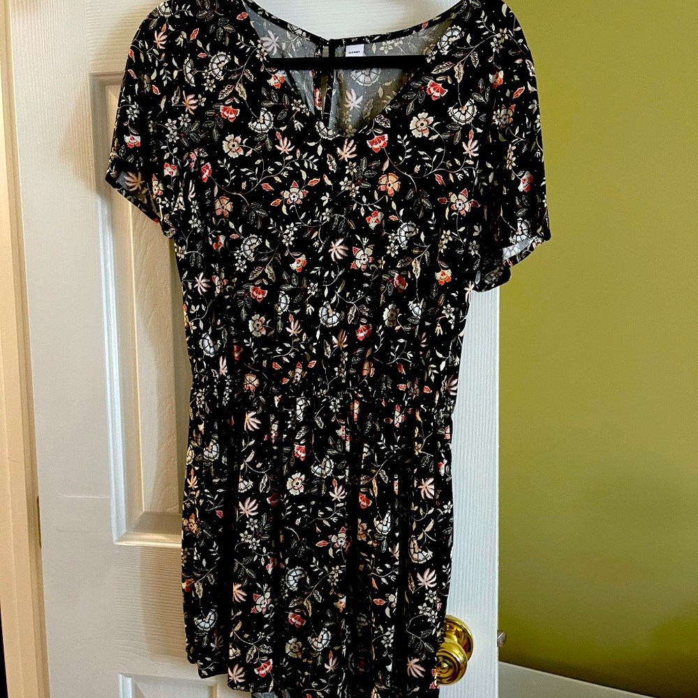 Old Navy romper with pockets